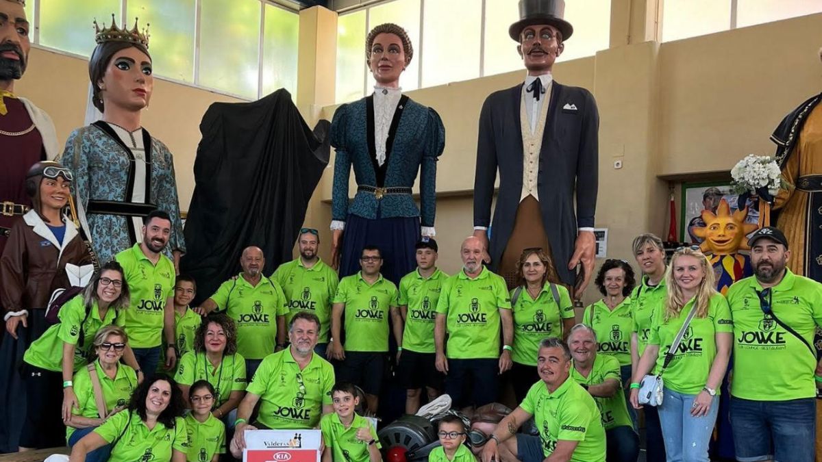 Gigantes y cabezudos San José de Valderas Gigantes y cabezudos San José de Valderas