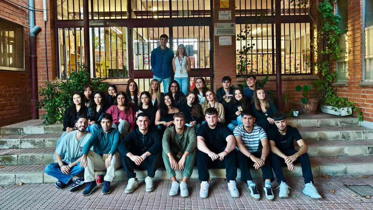 Estudiantes del IES Luis Buñuel Estudiantes del IES Luis Buñuel