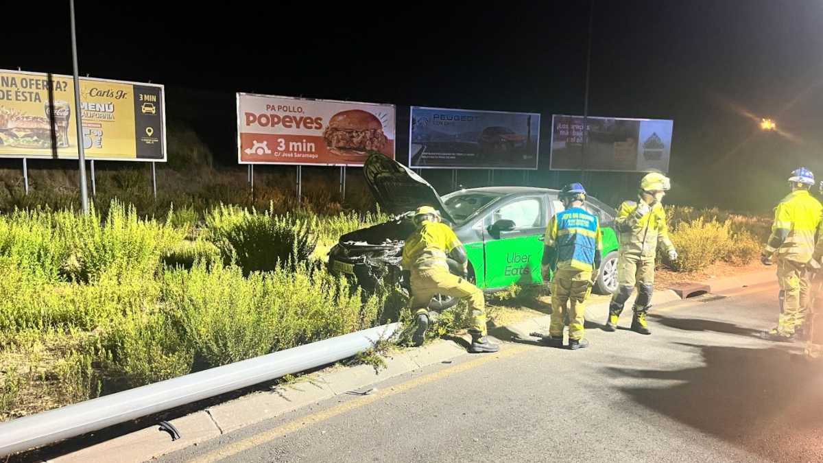 Un conductor resulta herido leve en un accidente de tráfico en Alcorcón