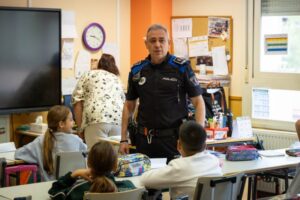 Alcorcón refuerza su lucha contra el acoso y el absentismo escolar con los agentes tutores
