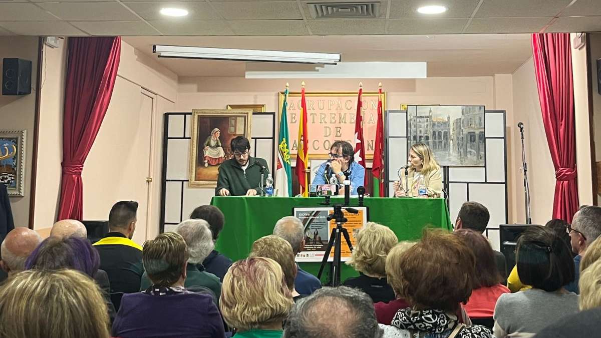 Comunicado oficial para desmentir rumores. La Agrupación Extremeña de Alcorcón desmiente su cierre y aclara su situación con el Ayuntamiento Comunicado oficial para desmentir rumores. La Agrupación Extremeña de Alcorcón desmiente su cierre y aclara su situación con el Ayuntamiento