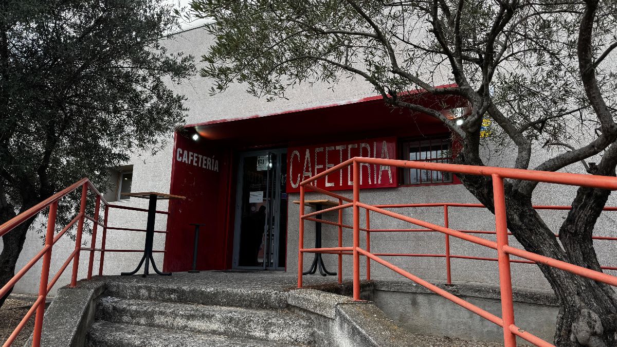 La cafetería del IMEPE baja la persiana en Alcorcón y se avecinan obras