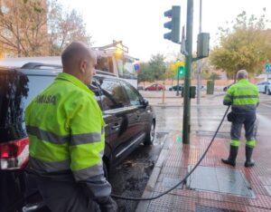 Limpieza y escucha vecinal: así funciona el nuevo programa 'ESMASA en tu zona'