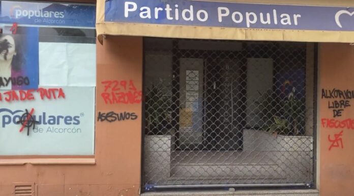 El PP también denuncia actos vandálicos en su sede de Alcorcón El PP se suma a Vox y denuncia actos vandálicos en su sede de Alcorcón