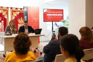 La Comunidad de Madrid defiende su inversión en empleo en Alcorcón y el Ayuntamiento reclama proyectos sin ejecutar