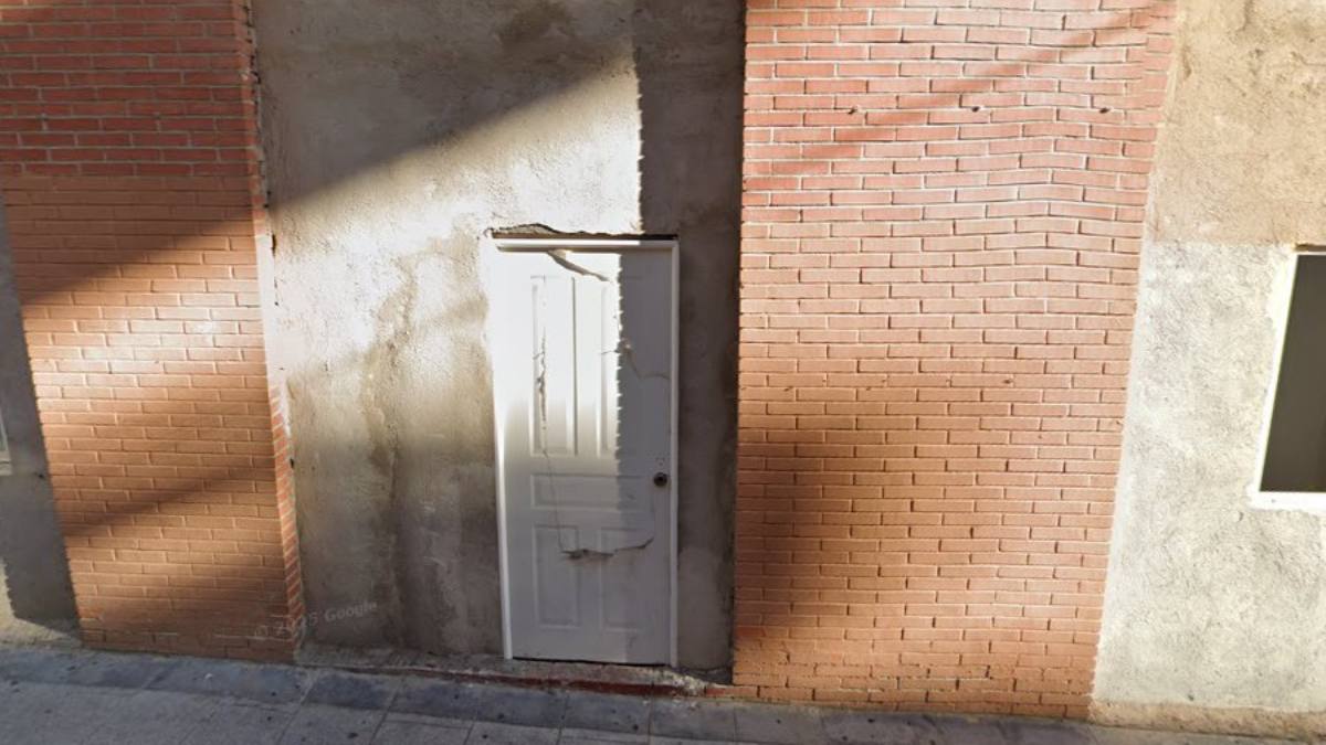 Medidas en marcha para desalojar el local ocupado de Carabancheles 5, en Alcorcón, tras una inundación Medidas en marcha para desalojar el local ocupado de Carabancheles 5, en Alcorcón, tras una inundación