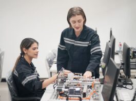 Alcorcón impulsa la creatividad tecnológica juvenil con su primer 'hackaton' y premios de hasta 700 euros