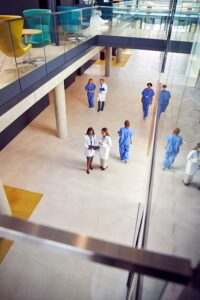 La lista de espera sanitaria en Alcorcón mejora en octubre: bajan los días de demora