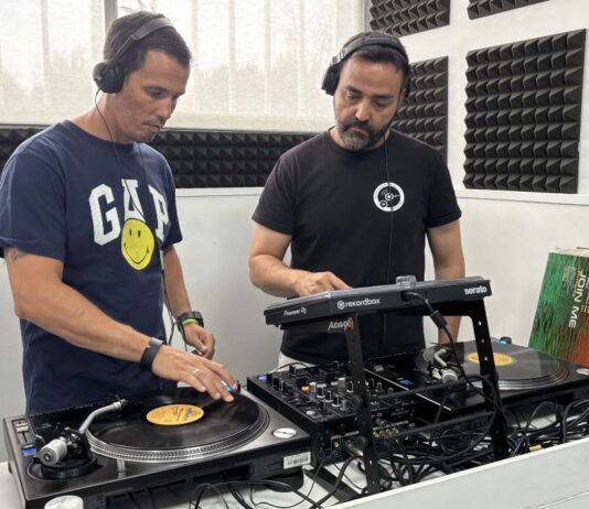 ScratchMe DJ School: la escuela de Alcorcón donde niños y mayores pueden convertirse en DJ profesionales