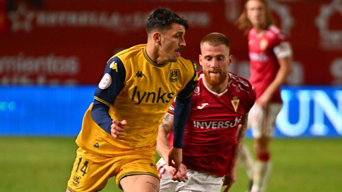 Resultados dispares para el deporte de Alcorcón: derrotas en fútbol y patines, y plenos en voleibol y baloncesto