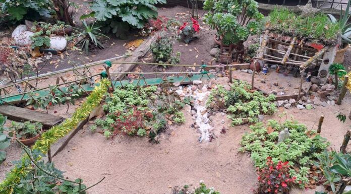 Rufino lo vuelve a hacer: el impresionante Belén de la calle Noya que ya es tradición en Alcorcón Rufino lo vuelve a hacer: el impresionante Belén de la calle Noya que ya es tradición en Alcorcón