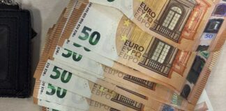 La Policía Municipal de Alcorcón devuelve a su dueño una cartera con 724 euros gracias a una vecina