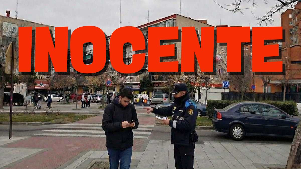 Alcorcón multará a los vecinos que crucen la calle mirando el teléfono móvil