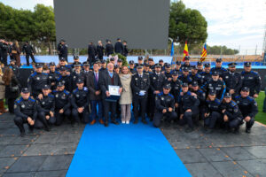 La Policía Municipal de Alcorcón recibe la Medalla Dorada por sus actuaciones en Paiporta durante la DANA