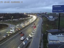Un accidente grave colapsa la A-5 y provoca hasta 14 kilómetros de atasco en Alcorcón y Móstoles Un accidente grave colapsa la A-5 y provoca hasta 14 kilómetros de atasco en Alcorcón y Móstoles