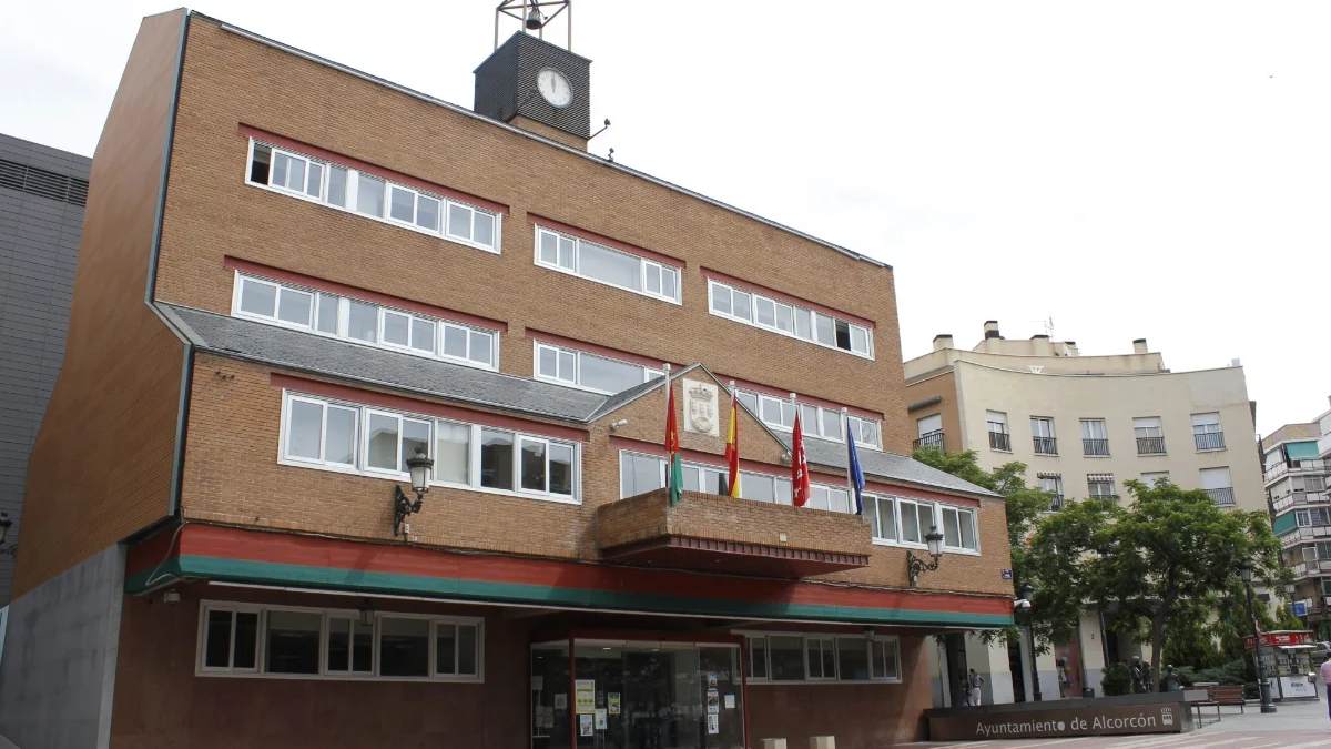 El PP de Alcorcón denuncia al Ayuntamiento por presuntas irregularidades económicas El PP de Alcorcón denuncia al Ayuntamiento por presuntas irregularidades económicas