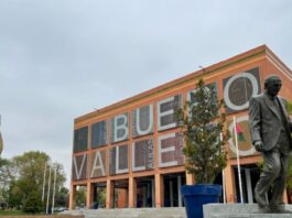 Homenaje a las víctimas del accidente en el Teatro Buero Vallejo