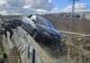 Un coche queda al borde de un terraplén tras un aparatoso accidente entre Alcorcón y Leganés
