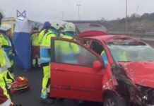 Un accidente entre un camión y un turismo deja un herido grave en Alcorcón Un accidente entre un camión y un turismo deja un herido grave en Alcorcón