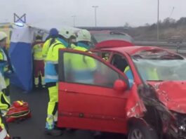 Un accidente entre un camión y un turismo deja un herido grave en Alcorcón Un accidente entre un camión y un turismo deja un herido grave en Alcorcón