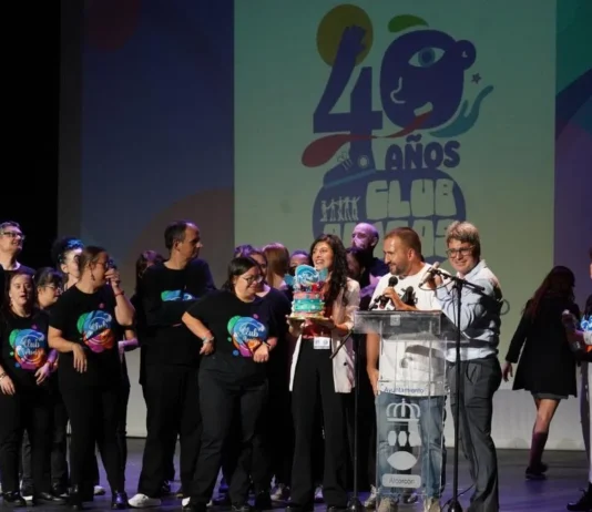 El Festival Año Nuevo de la Asociación Club Amigos dará el broche final a las Fiestas de Navidad en Alcorcón El Festival Año Nuevo de la Asociación Club Amigos dará el broche final a las Fiestas de Navidad en Alcorcón