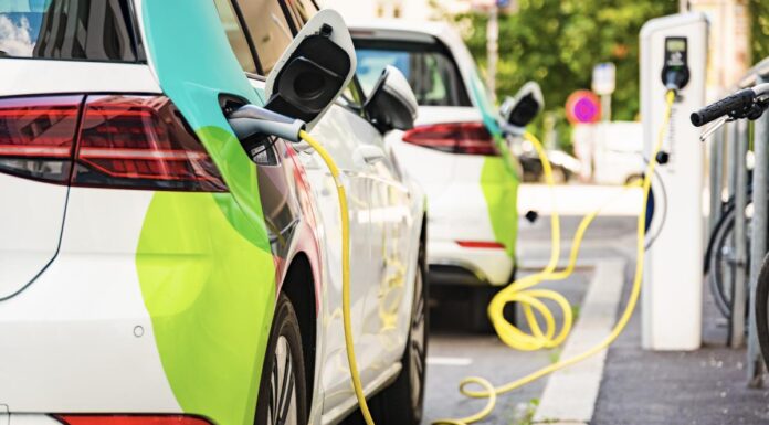 Alcorcón anuncia ayudas para la movilidad eléctrica mientras los vecinos chocan con la falta de cargadores