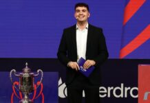 Dani Gordo, vecino de Alcorcón, presenta el sorteo de los octavos de la Copa del Rey Dani Gordo, vecino de Alcorcón, presenta el sorteo de los octavos de la Copa del Rey