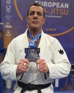 Alcorcón conquista Europa en jiu jitsu: oro y plata para la Escuela Deportiva DK Team