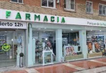 Golpe nocturno en Alcorcón: asaltan una farmacia rompiendo un cristal blindado Golpe nocturno en Alcorcón: asaltan una farmacia rompiendo un cristal blindado