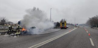 Arde un vehículo en un acceso clave a Alcorcón sin causar heridos