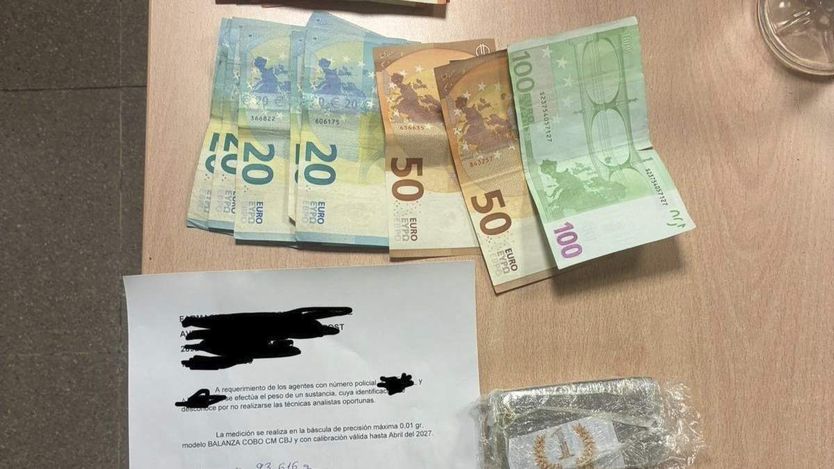 Un control rutinario en Alcorcón destapa un posible delito de drogas Un control rutinario en Alcorcón destapa un posible delito de drogas