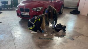 Roban cinco coches de alta gama valorados en un concesionario cercano a Alcorcón