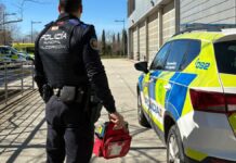 La policía salva una vida en Urtinsa