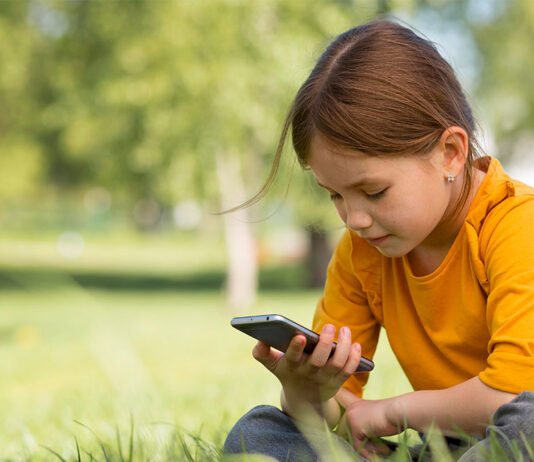 El primer móvil de tus hijos