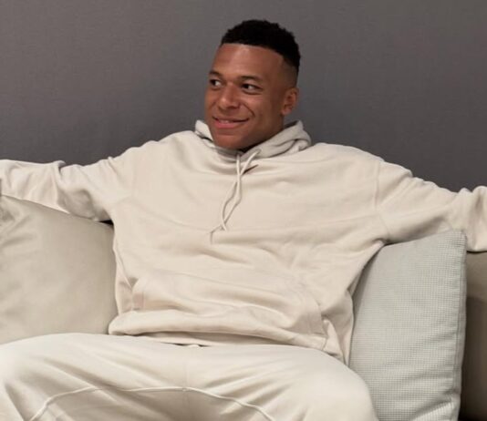 La curiosidad del día: Kylian Mbappé se está sacando el carnet de conducir en la Autoescuela Lara de Alcorcón