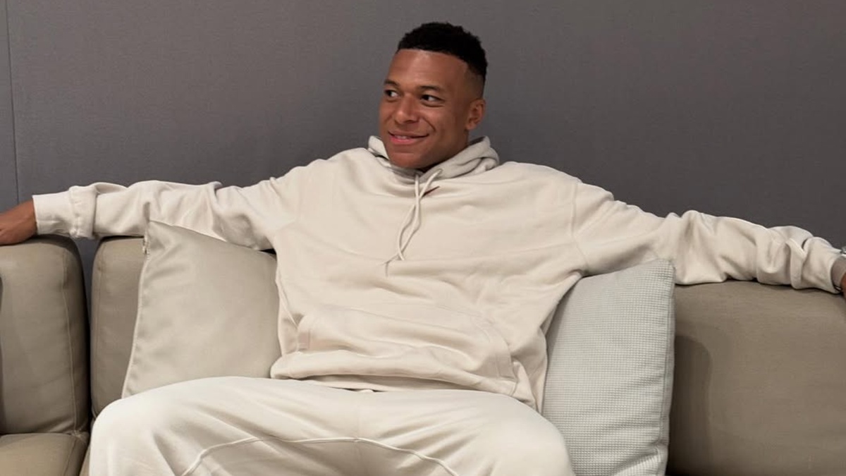 La curiosidad del día: Kylian Mbappé se está sacando el carnet de conducir en la Autoescuela Lara de Alcorcón La curiosidad del día: Kylian Mbappé se está sacando el carnet de conducir en la Autoescuela Lara de Alcorcón