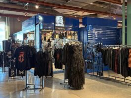 Black Angel, la tienda gótica que empezó en una feria y ahora triunfa en Alcorcón