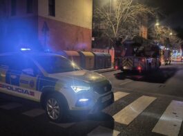 La rápida actuación vecinal evita daños mayores en el incendio de un vehículo en Alcorcón La rápida actuación vecinal evita daños mayores en el incendio de un vehículo en Alcorcón