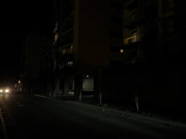 La calle Berlín, de Alcorcón, sin alumbrado público desde hace días