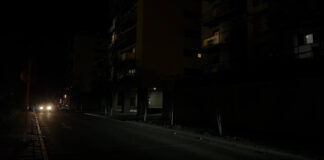 La calle Berlín, de Alcorcón, sin alumbrado público desde hace días