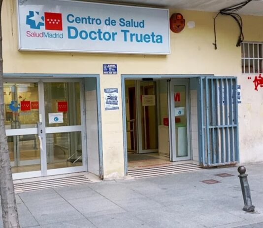 La cadena de supervivencia que salvó a Andrés de un infarto en Alcorcón La cadena de supervivencia que salvó a Andrés de un infarto en Alcorcón