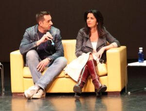 Los jóvenes toman la palabra en un debate sin filtros organizado por Más Madrid en Alcorcón