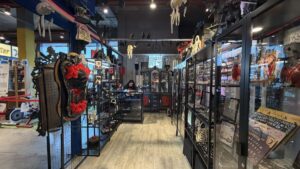 Black Angel, la tienda gótica que empezó en una feria y ahora triunfa en Alcorcón