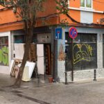 Vecinos de Alcorcón denuncian un local okupa con 18 personas y consumo de drogas