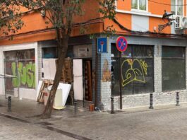 Vecinos de Alcorcón denuncian un local okupa con 18 personas y consumo de drogas