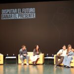 Los jóvenes toman la palabra en un debate sin filtros organizado por Más Madrid en Alcorcón