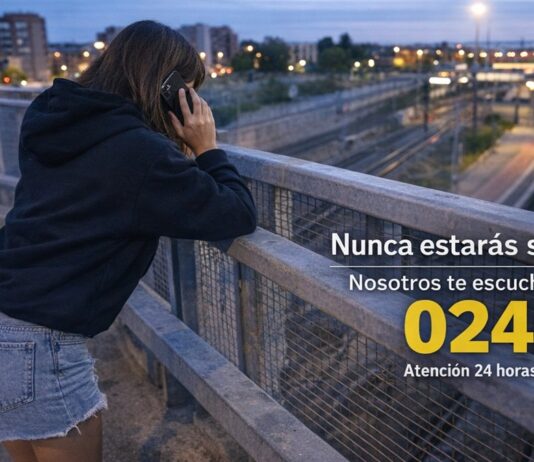 La rápida intervención de la Policía de Alcorcón evita una tragedia sobre las vías del tren