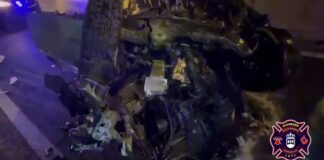 Vuelca un coche en la M-40 a la altura de Alcorcón: buscan al conductor y encuentran bombonas del gas de la risa