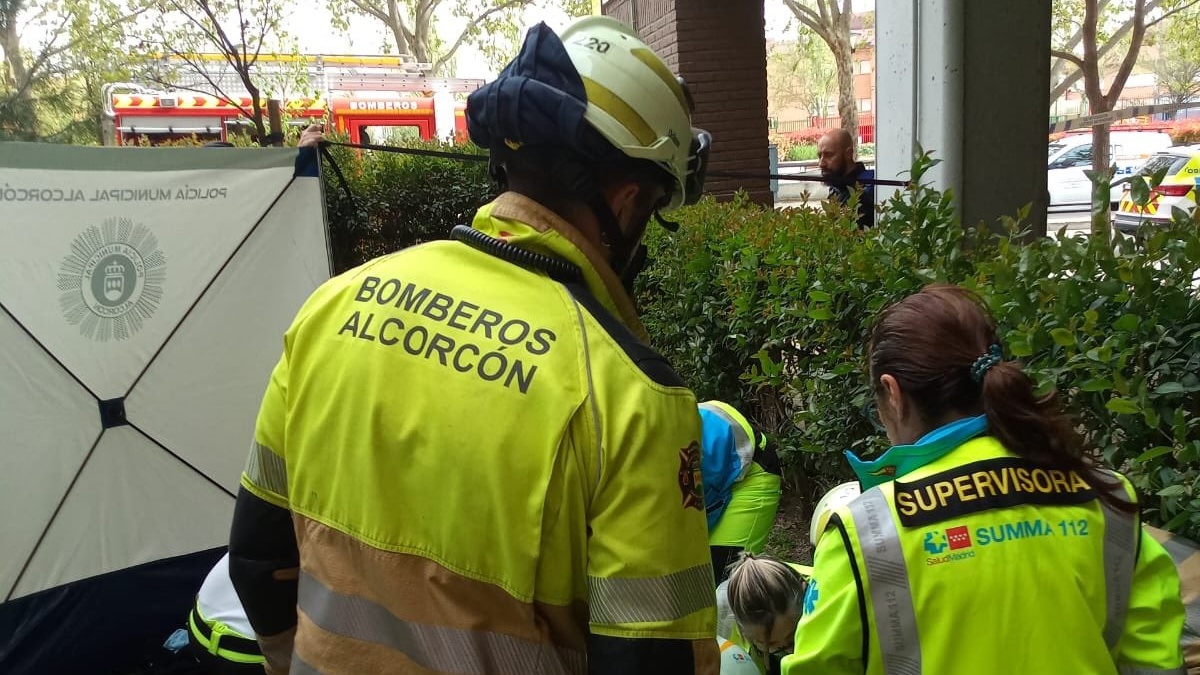 El tren de vida que salvó a un varón tras una caída desde un tercer piso en Alcorcón
