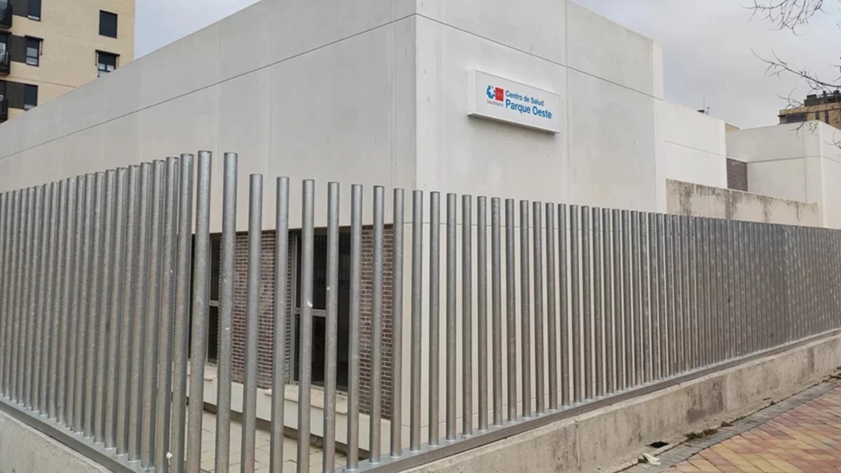 Alcorcón solicita a la Comunidad de Madrid renombrar el centro de salud de Parque Oeste como Ernest Lluch Alcorcón solicita a la Comunidad de Madrid renombrar el centro de salud de Parque Oeste como Ernest Lluch